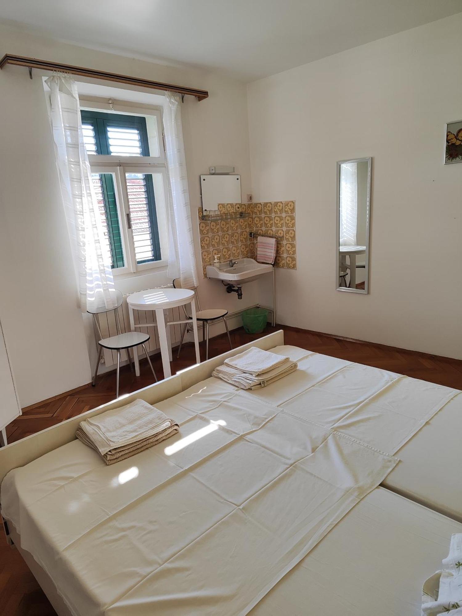 Guesthouse Franko Вела-Лука Екстер'єр фото